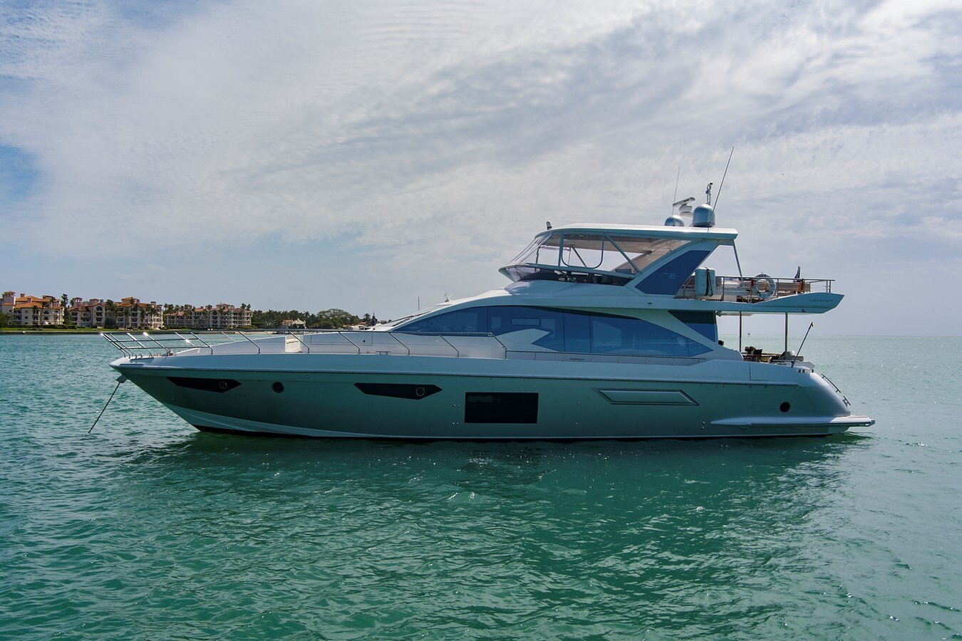 2017-azimut-yachts-74-1-f25a33