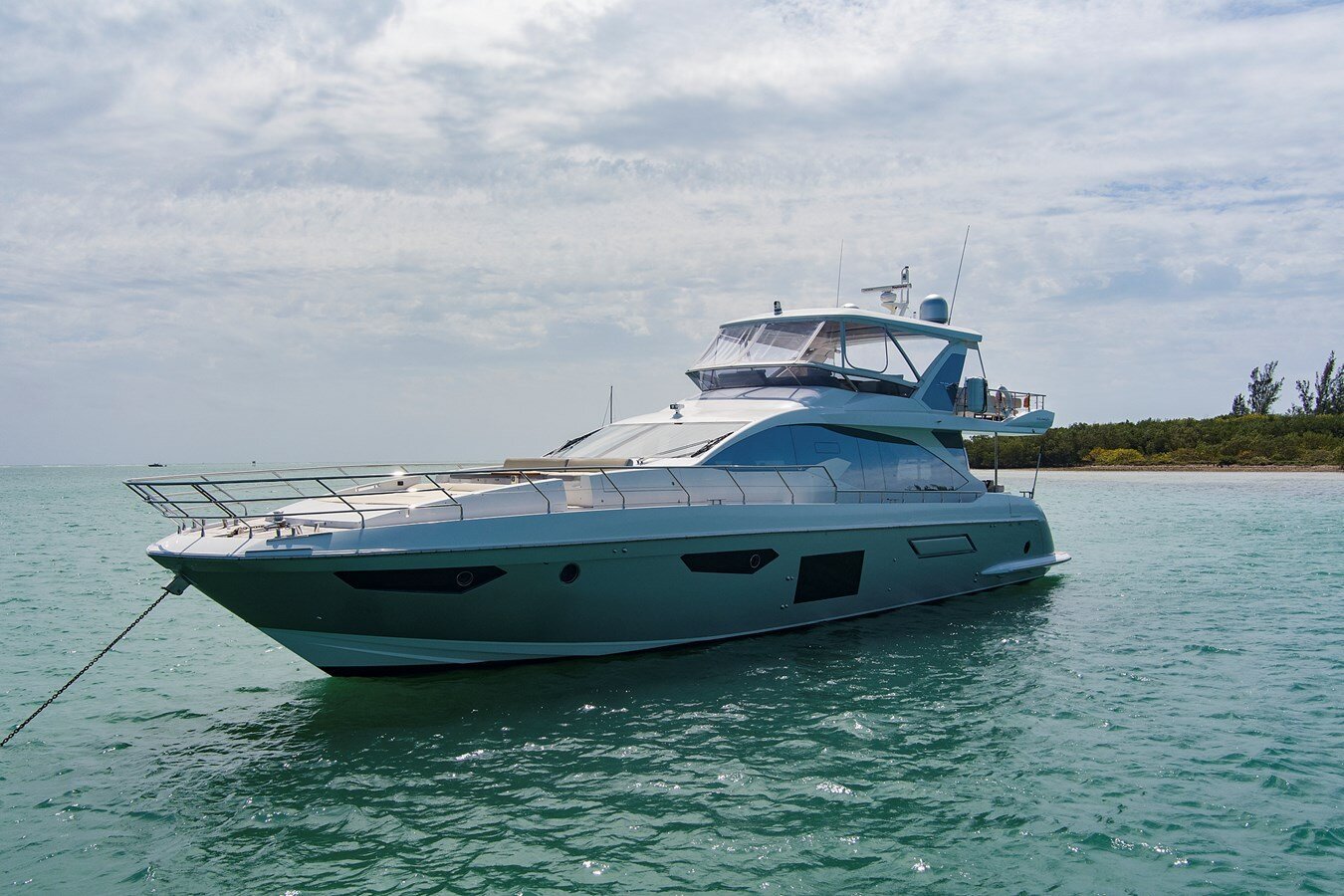 2017-azimut-yachts-74-1-f25a33