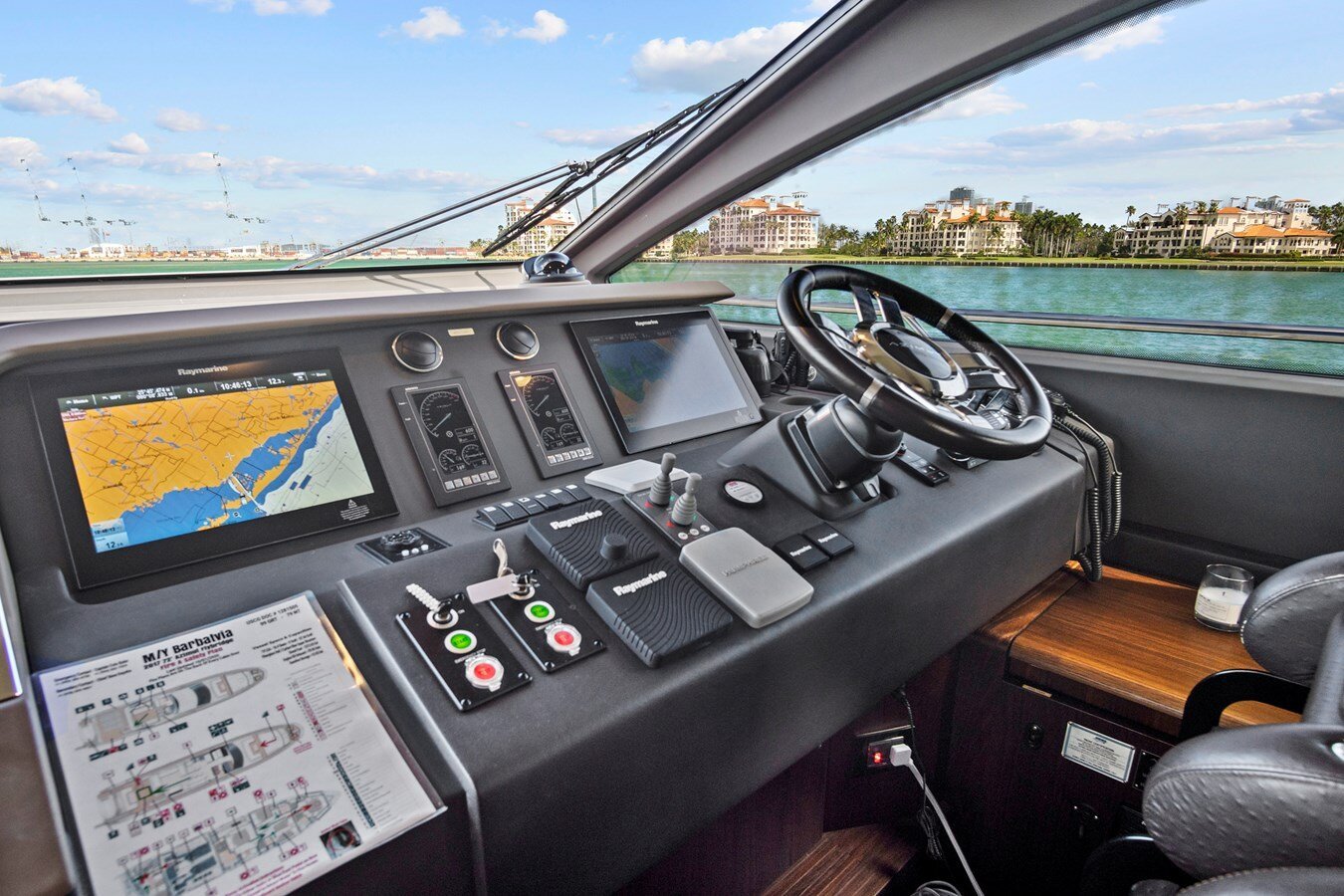 2017-azimut-yachts-74-1-f25a33