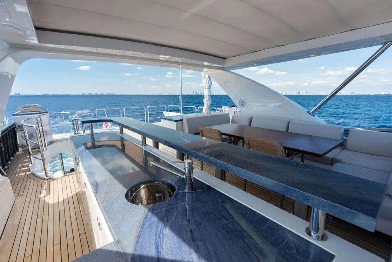 2017 AZIMUT YACHTS 84'
