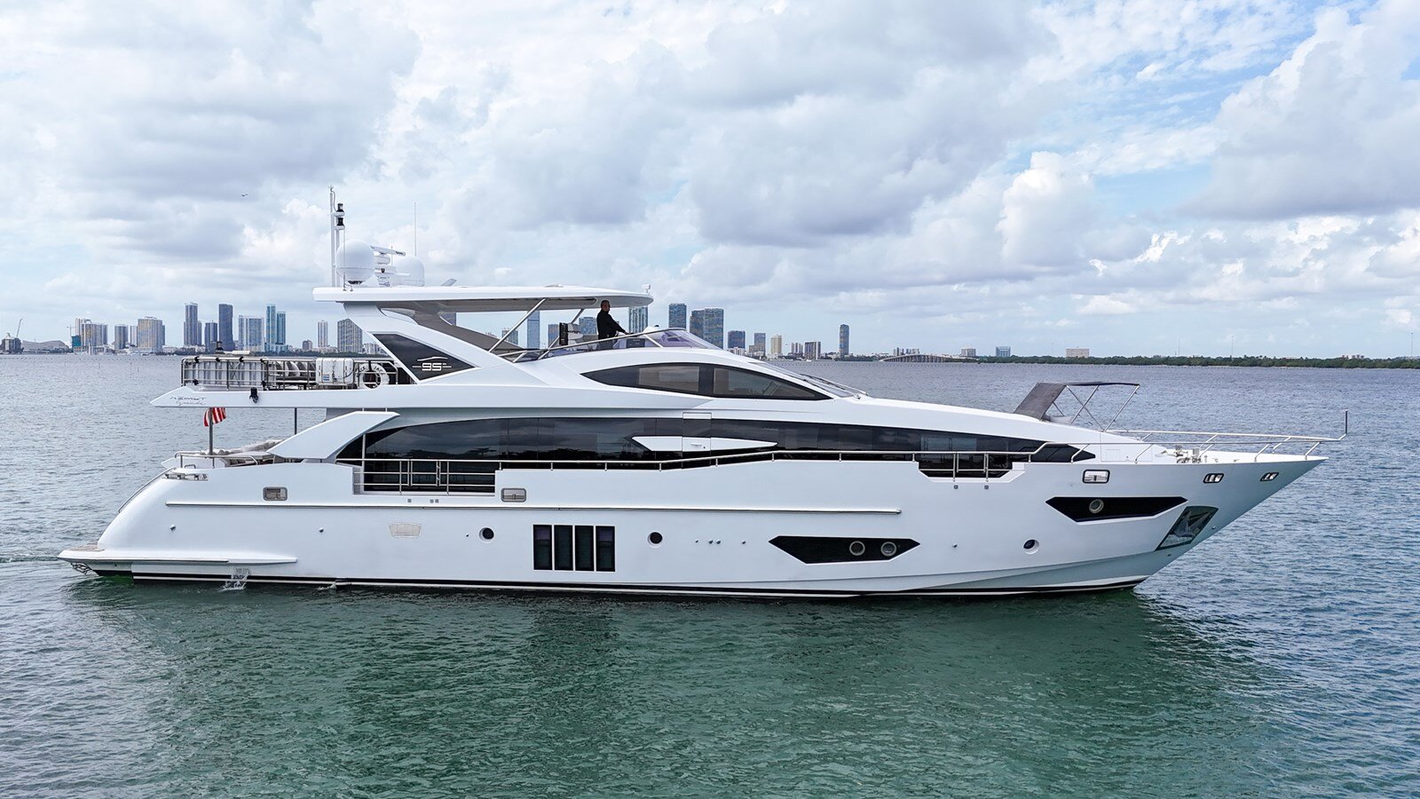 2017-azimut-yachts-95-86e018
