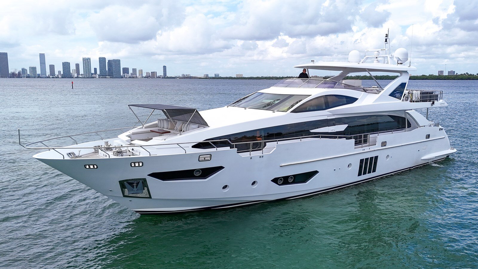 2017-azimut-yachts-95-86e018