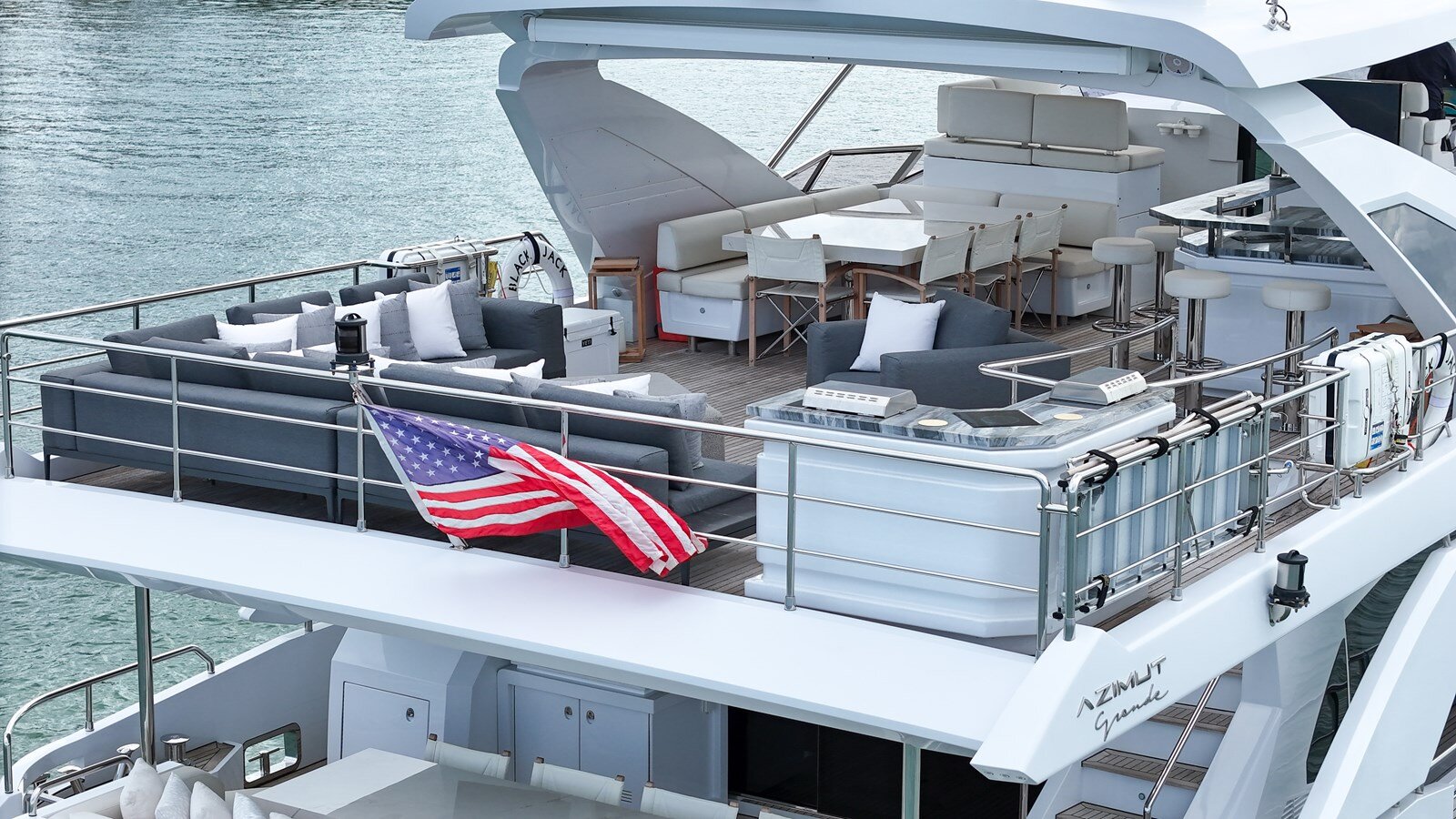 2017-azimut-yachts-95-86e018