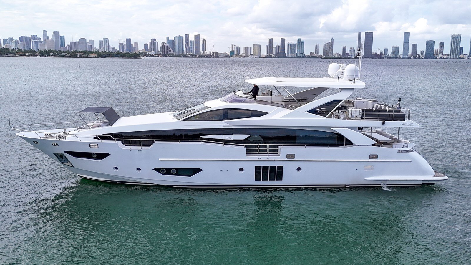 2017-azimut-yachts-95-86e018