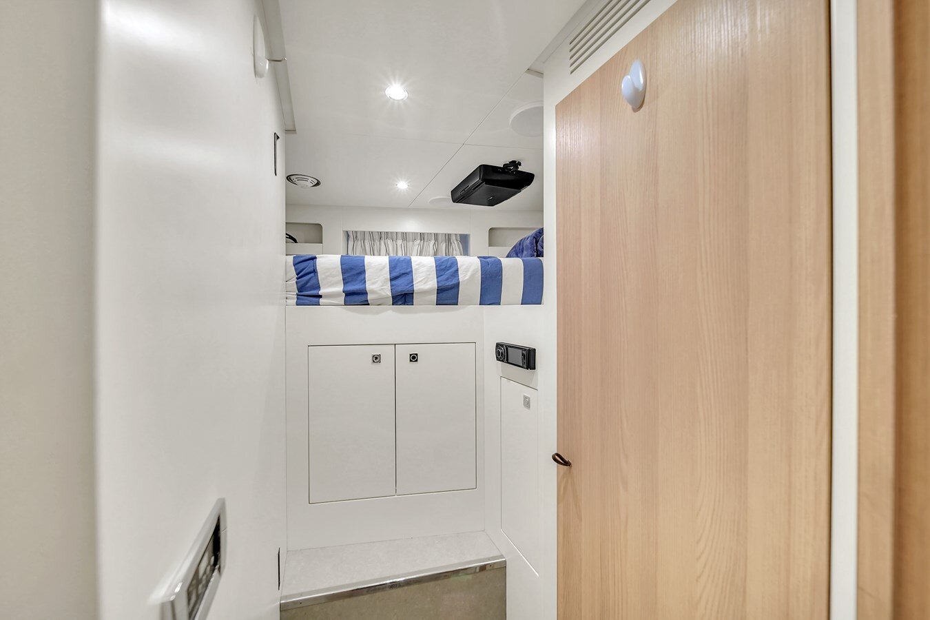 2017-azimut-yachts-95-86e018