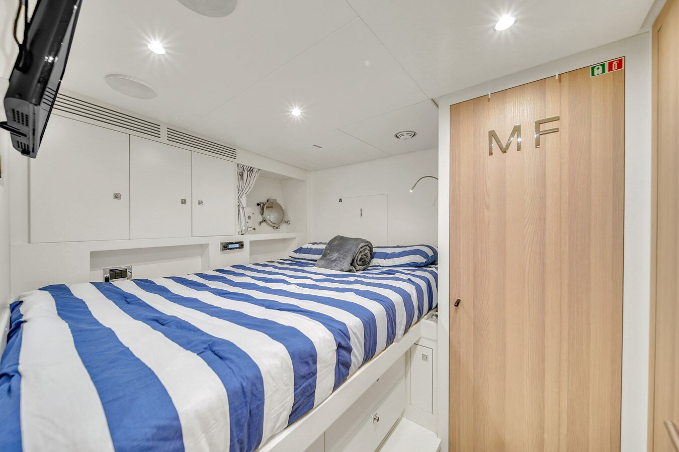 2017-azimut-yachts-95-86e018