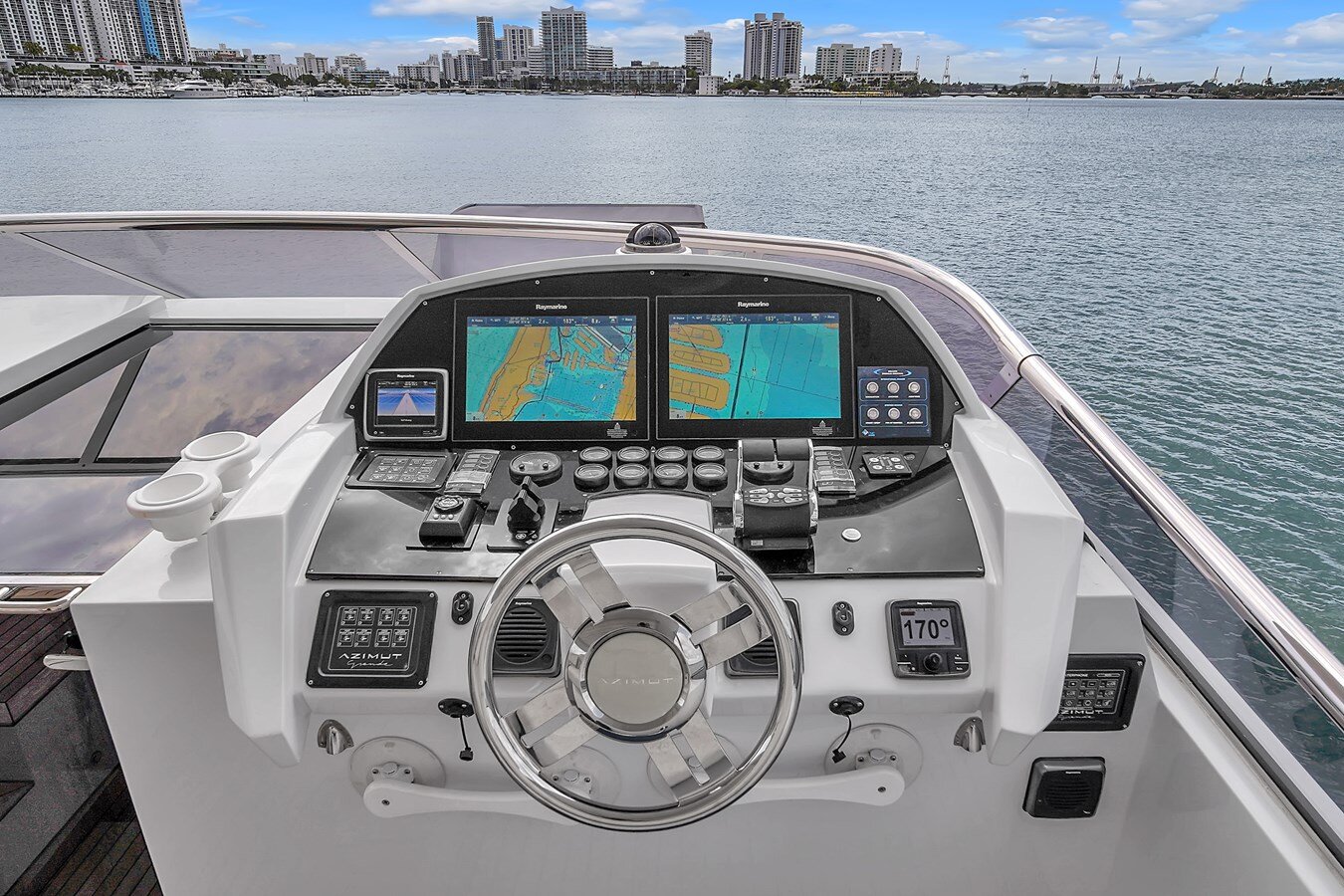 2017-azimut-yachts-95-86e018