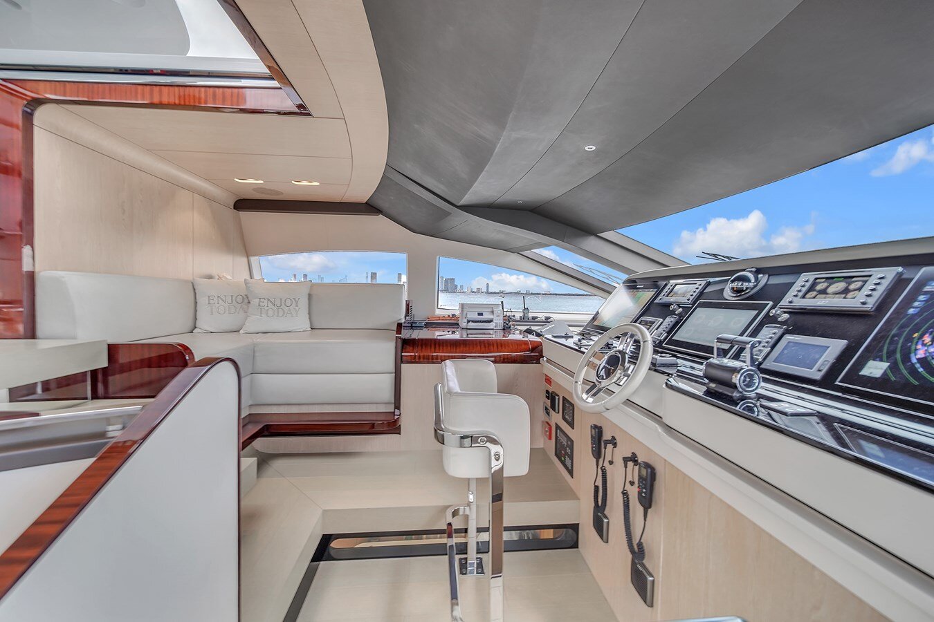 2017-azimut-yachts-95-86e018