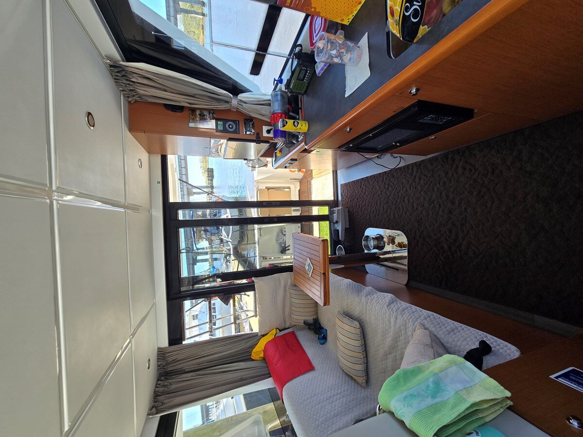 2017-beneteau-30-e10892