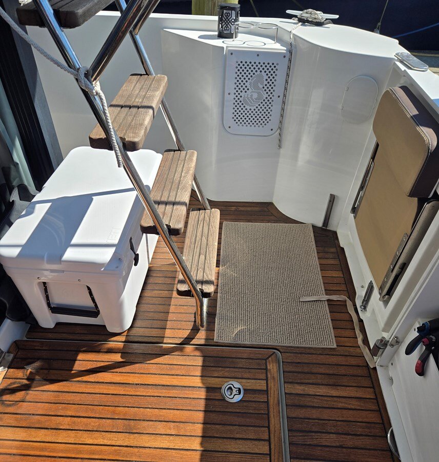 2017-beneteau-30-e10892