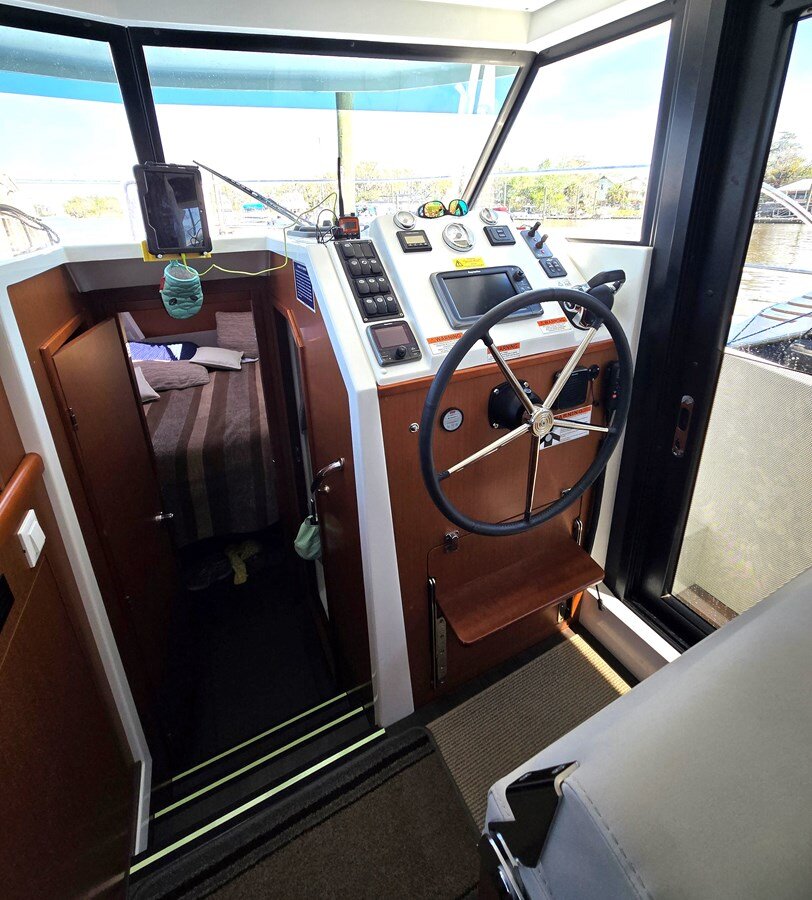 2017-beneteau-30-e10892