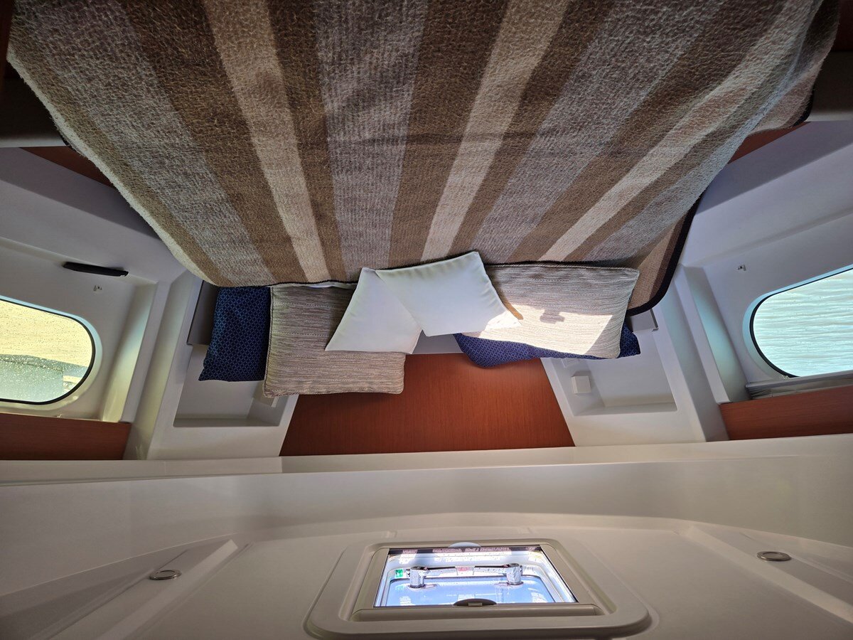 2017-beneteau-30-e10892