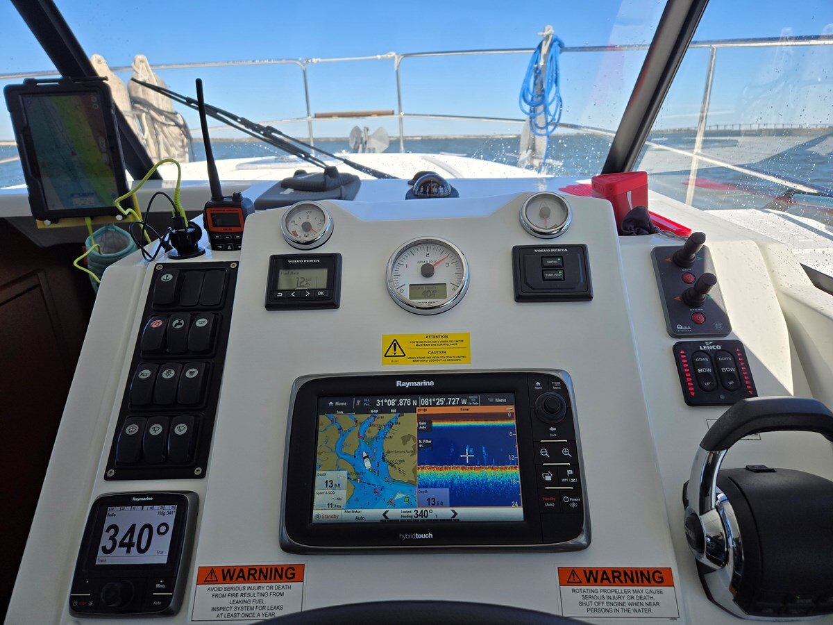 2017-beneteau-30-e10892