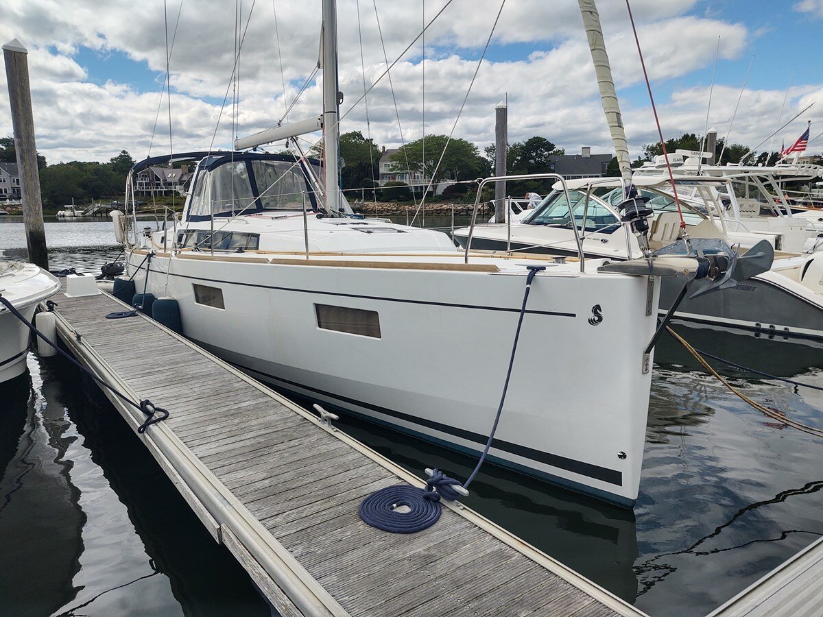 2017-beneteau-38-1-ddc896