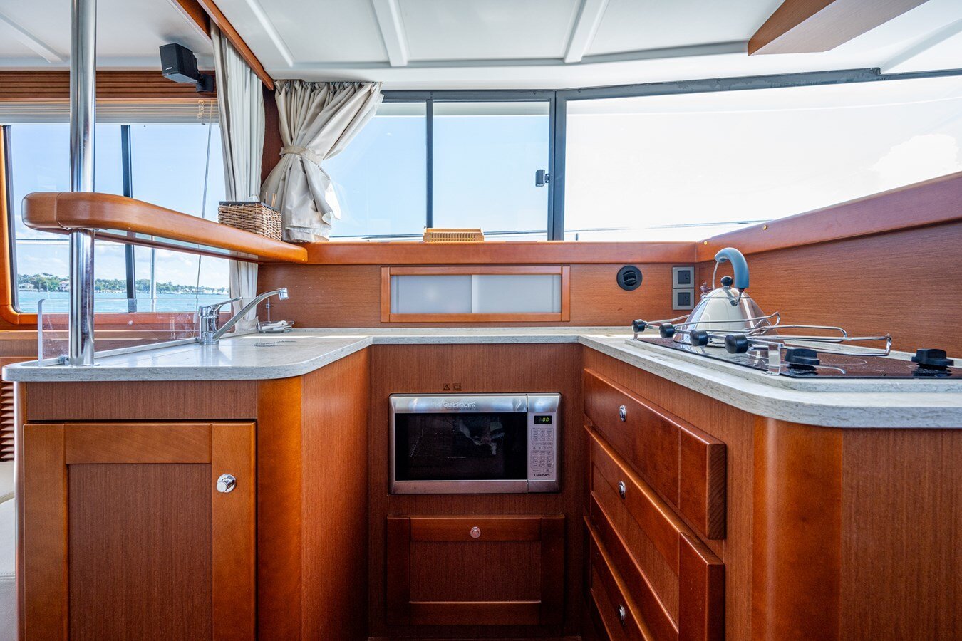 2017-beneteau-44-dc391c