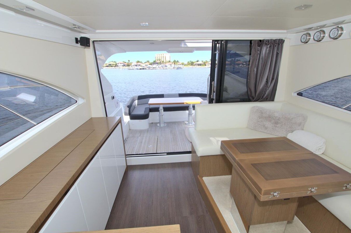 2017-beneteau-49-e2233d