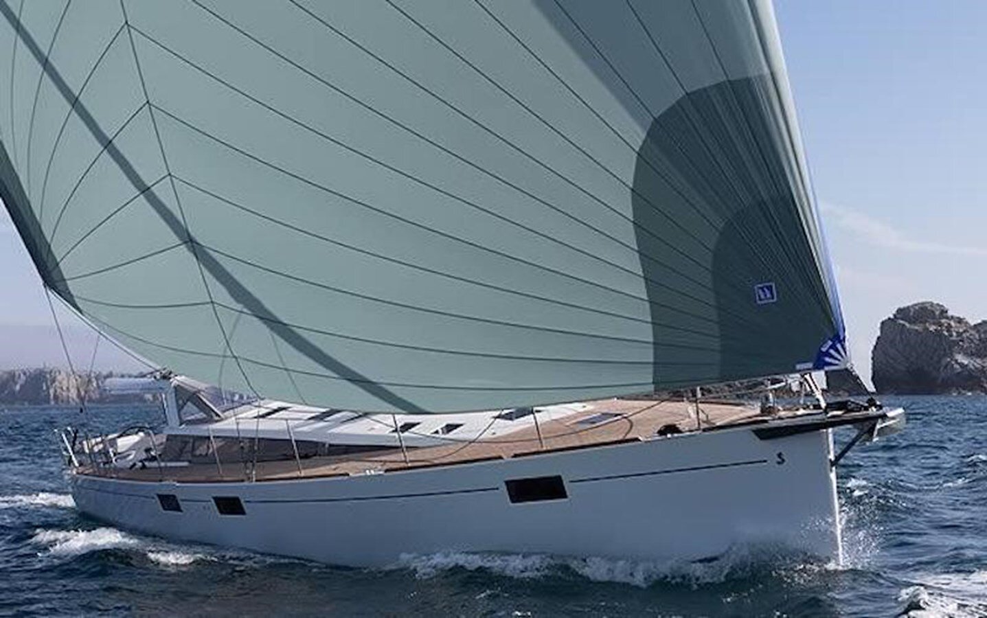 2017-beneteau-57-2a2e32