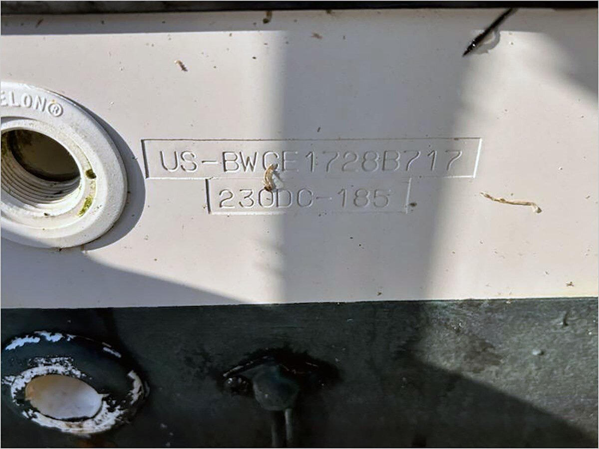 2017-boston-whaler-23-1-190242