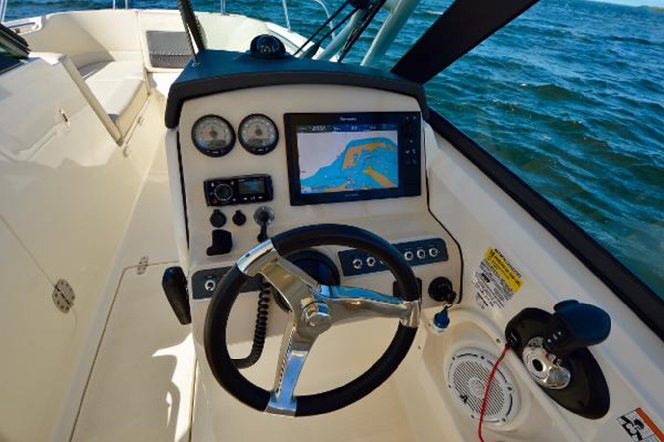 2017-boston-whaler-24-8-fc88e1