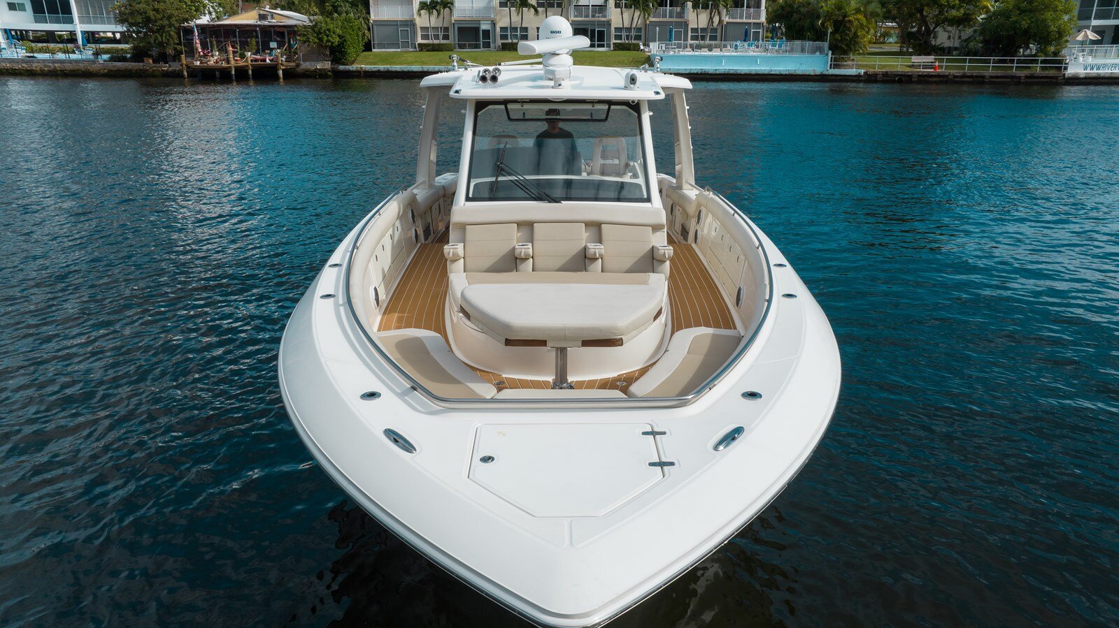 2017-boston-whaler-42-904908