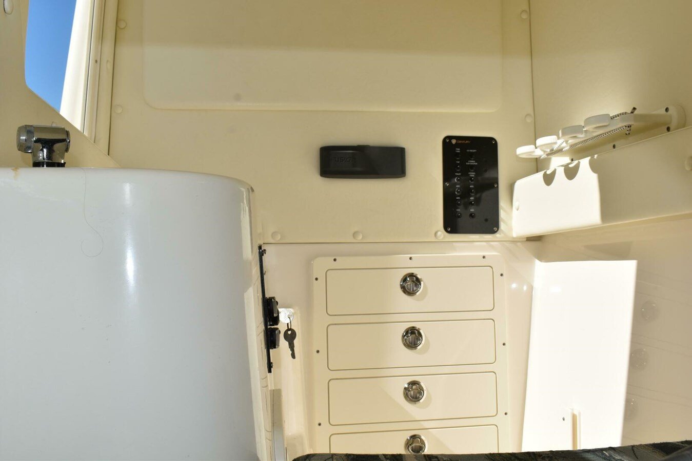 2017-century-boats-32-0fddcb