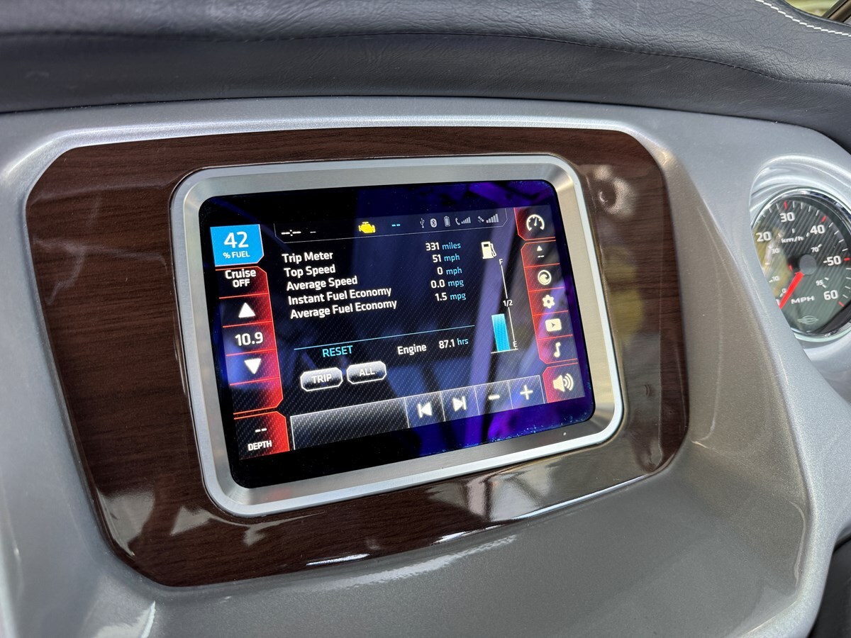 2017-chaparral-26-4-045451