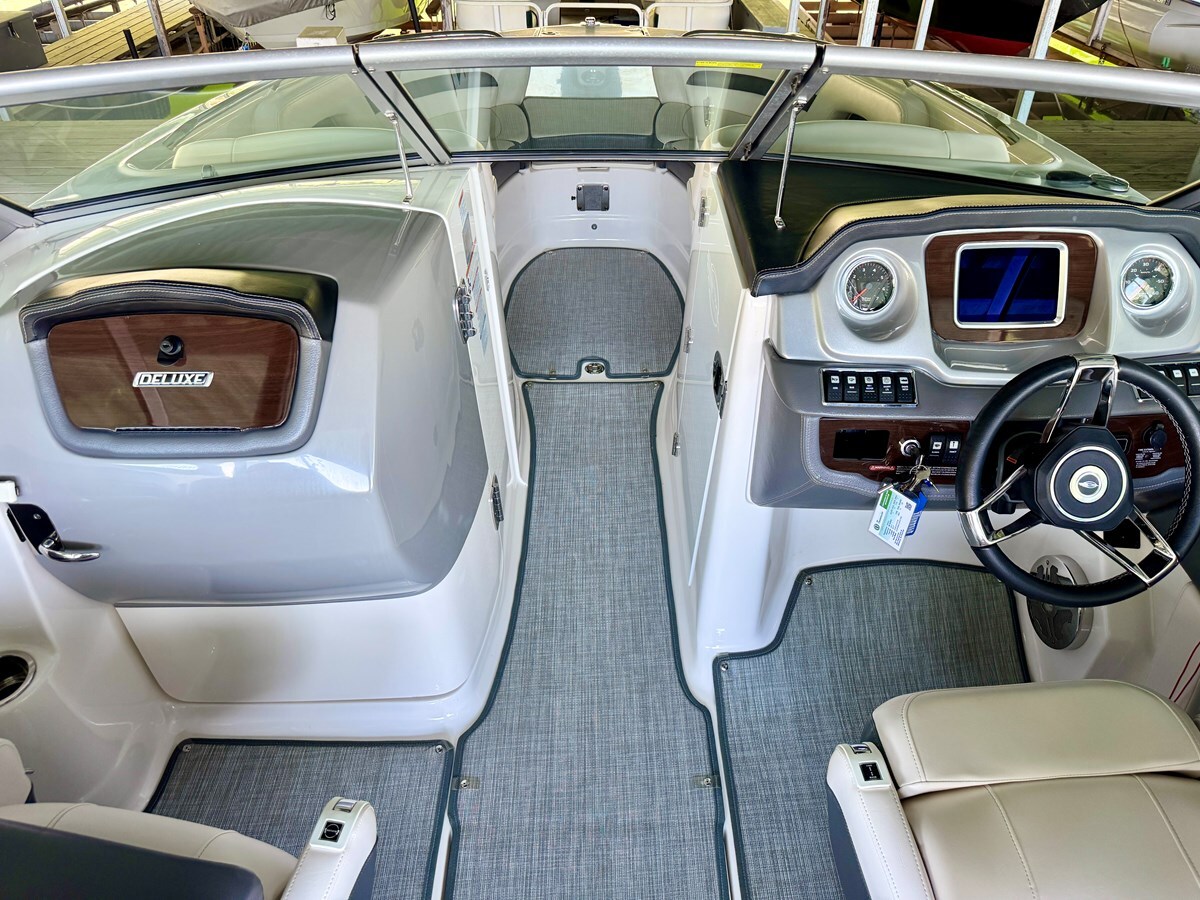 2017-chaparral-26-4-045451