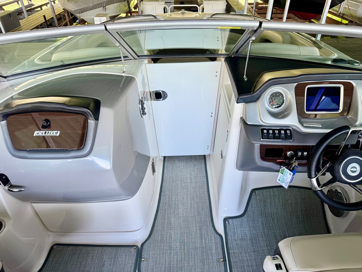 2017-chaparral-26-4-045451