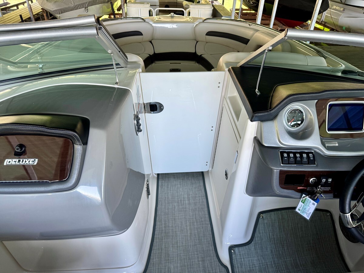 2017-chaparral-26-4-045451