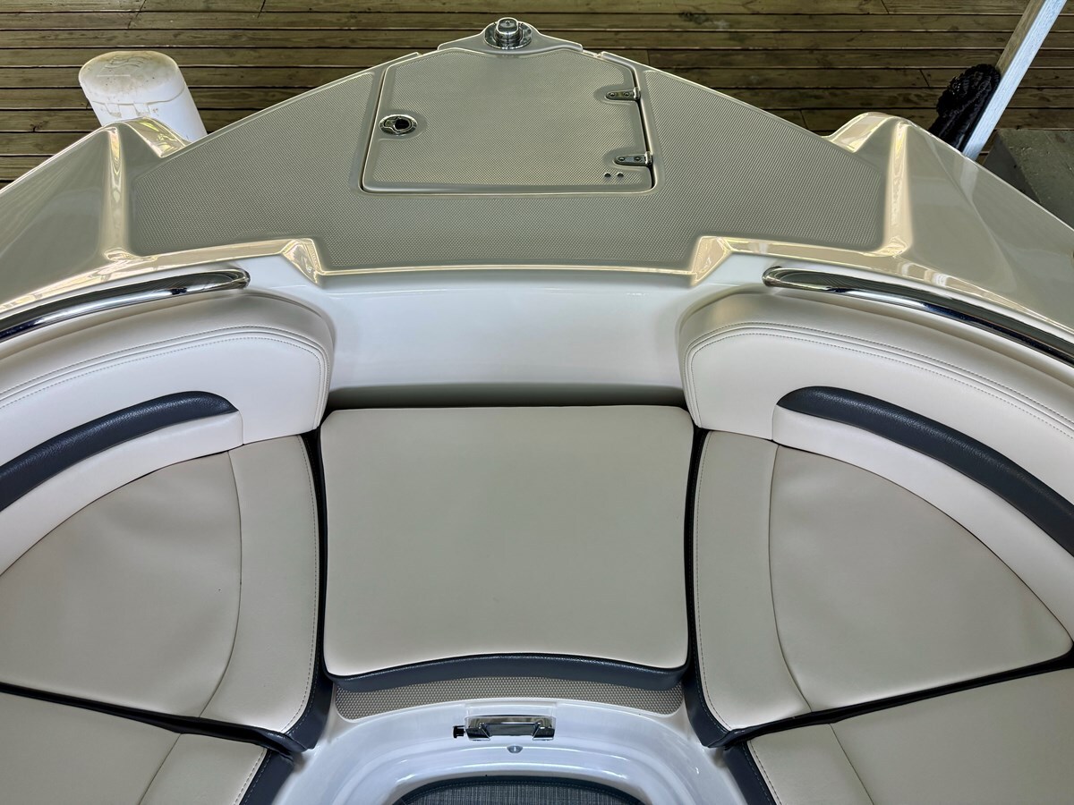 2017-chaparral-26-4-045451