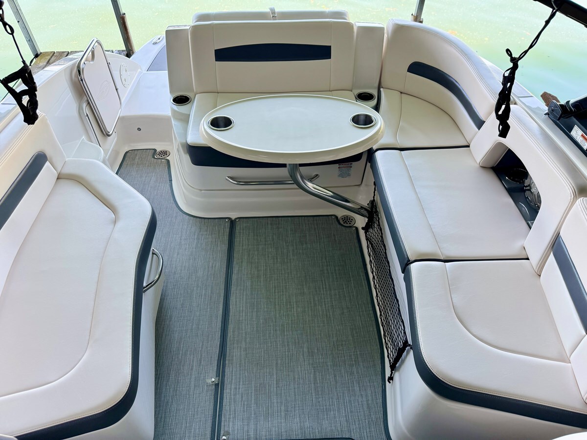 2017-chaparral-26-4-045451