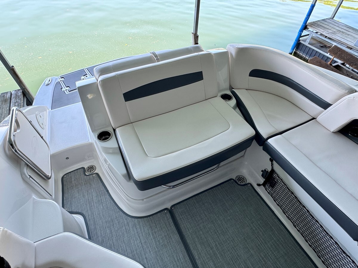 2017-chaparral-26-4-045451