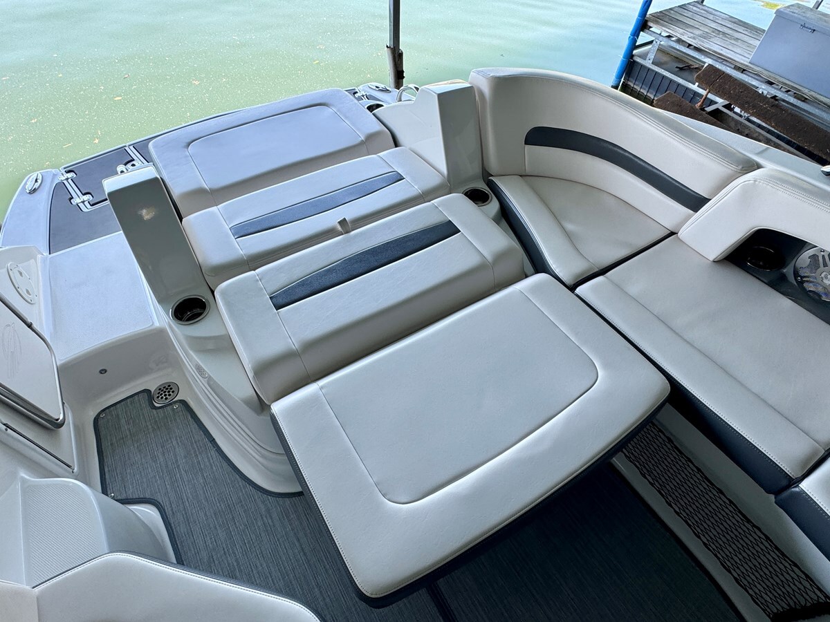 2017-chaparral-26-4-045451