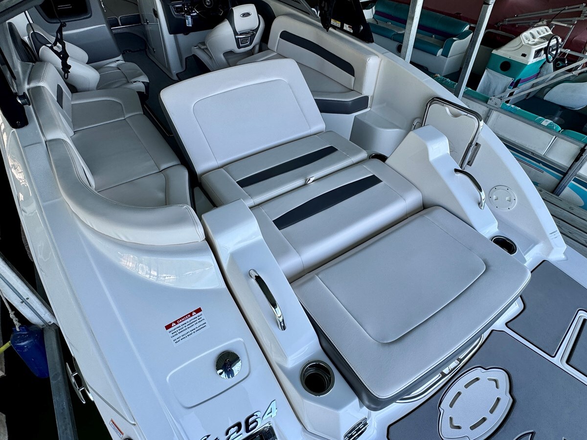 2017-chaparral-26-4-045451