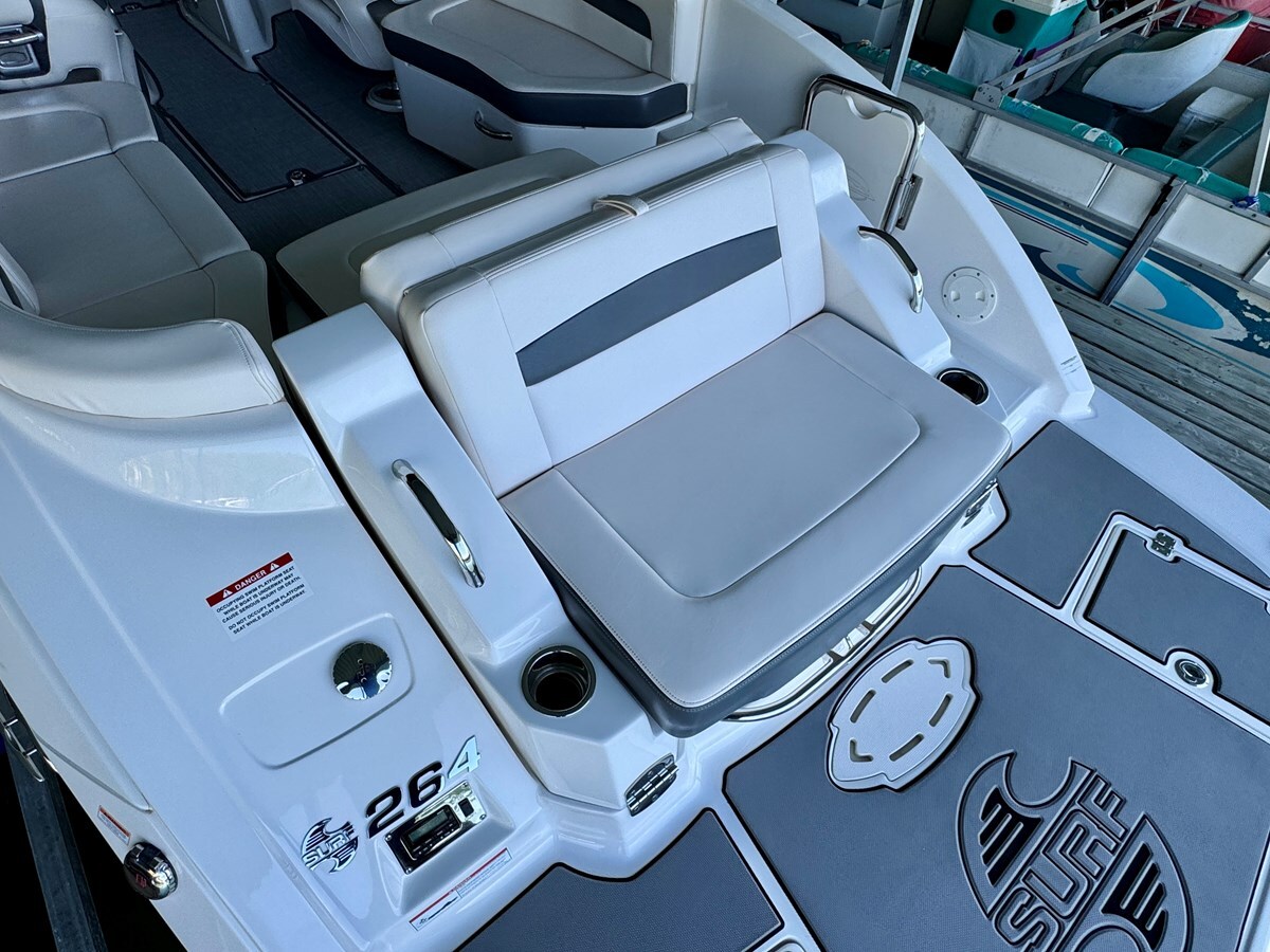 2017-chaparral-26-4-045451