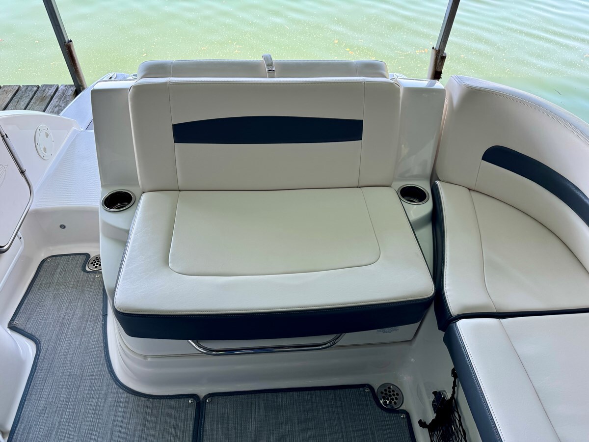 2017-chaparral-26-4-045451