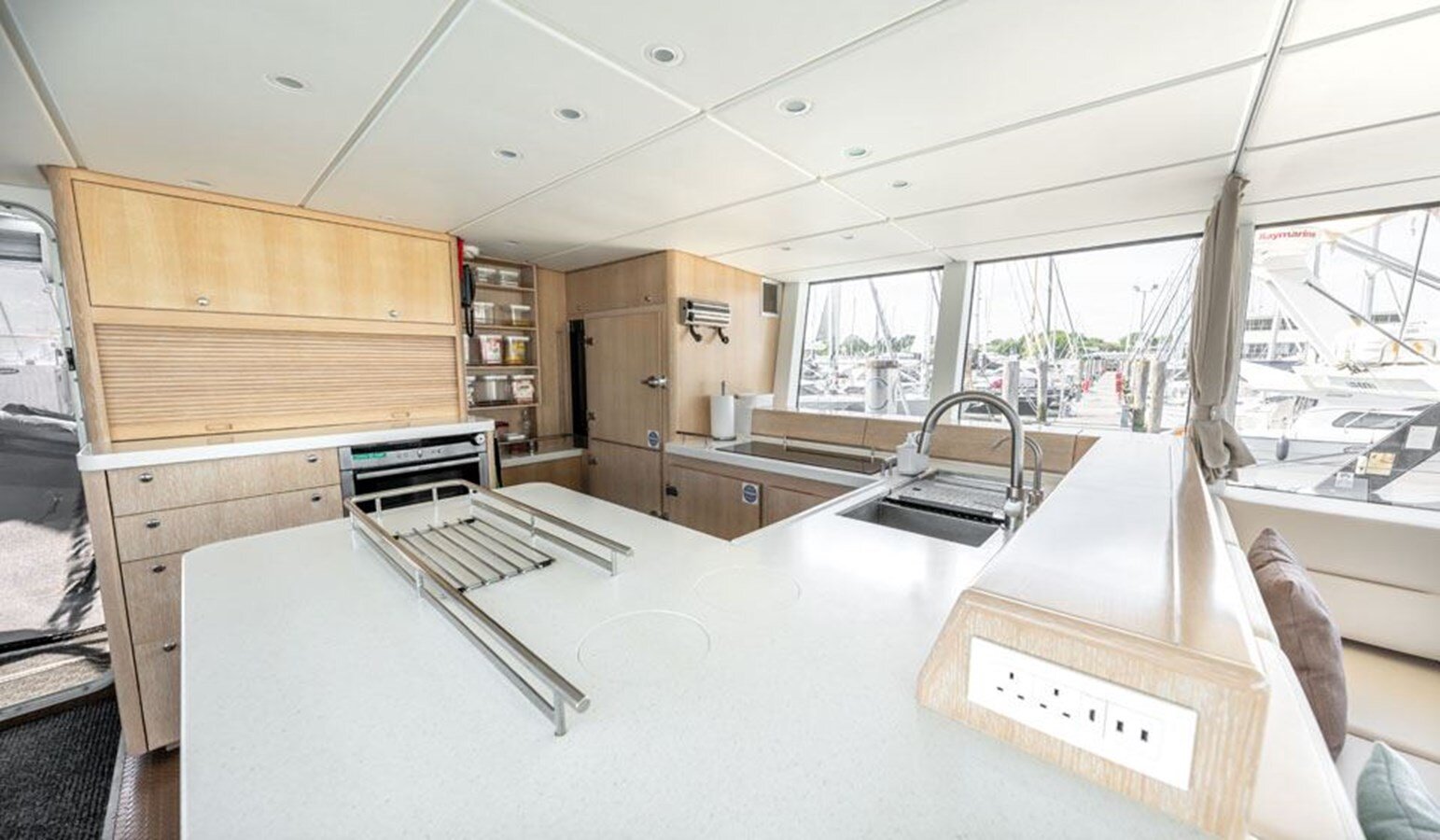 2017-circa-marine-86-f96eee