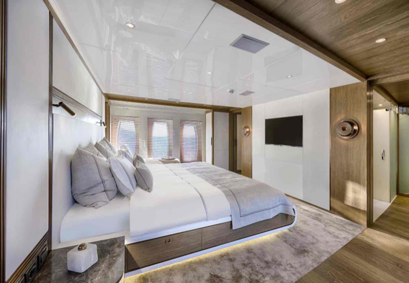 2017 CMB YACHTS 154' 3