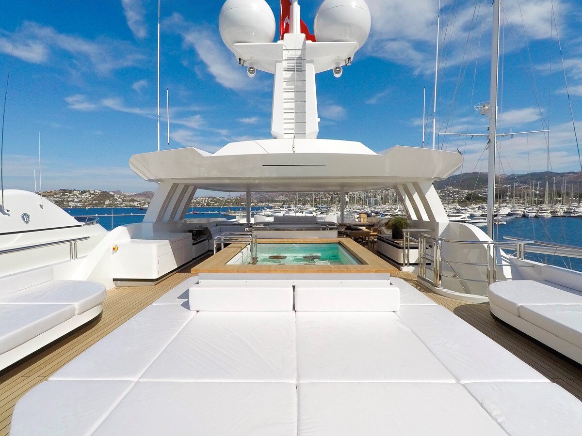 2017-cmb-yachts-154-3-5ce164