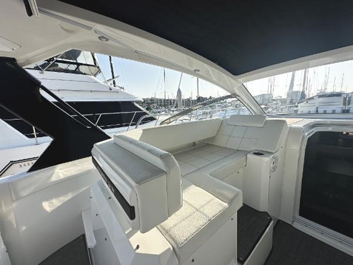 2017-cruiser-yachts-39-013693