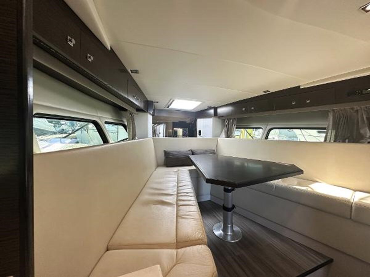 2017-cruiser-yachts-39-013693