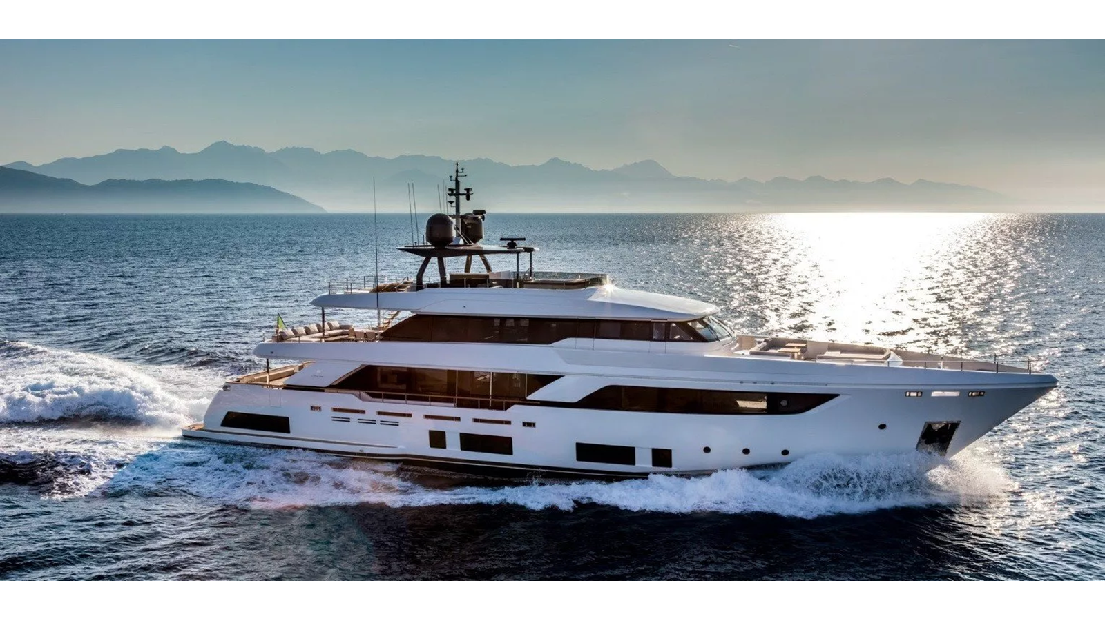 2017-ferretti-custom-line-121-5-18f3ae