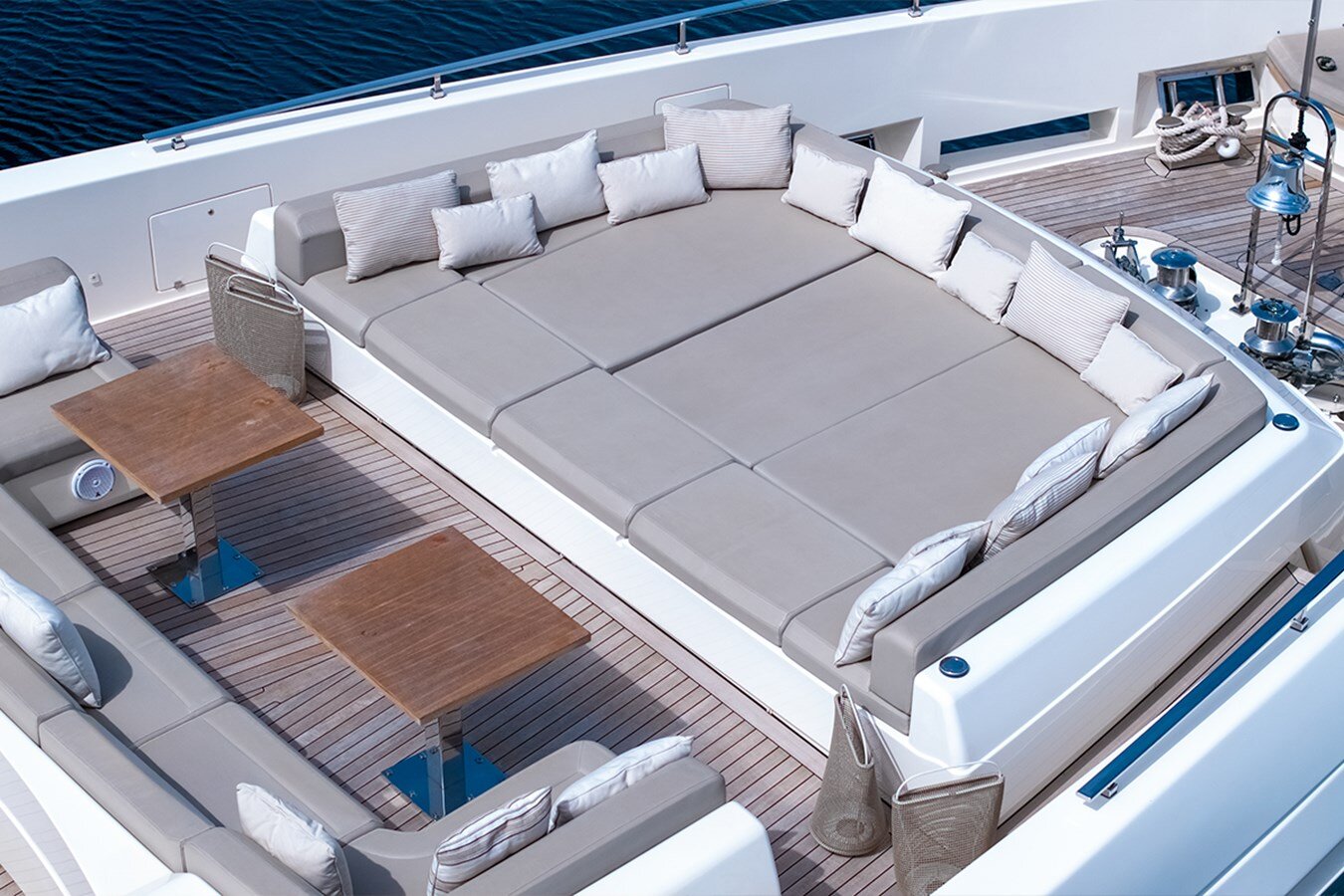 2017-ferretti-custom-line-121-5-18f3ae