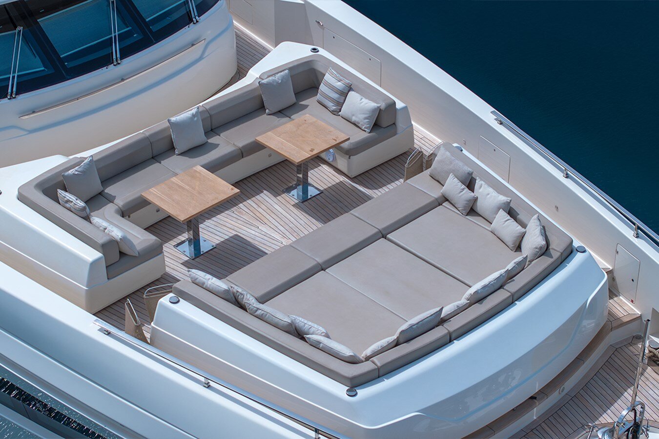 2017-ferretti-custom-line-121-5-18f3ae