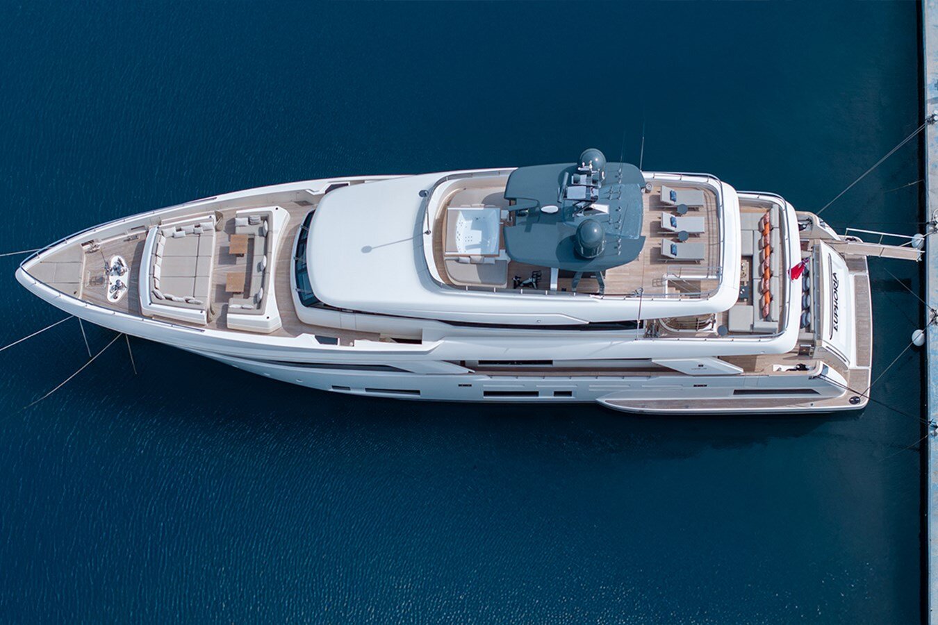 2017-ferretti-custom-line-121-5-18f3ae