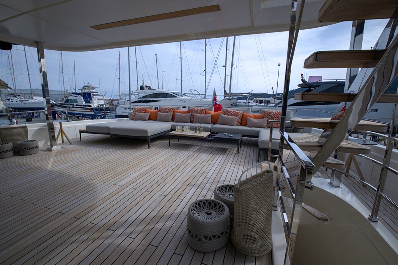 2017-ferretti-custom-line-121-5-18f3ae