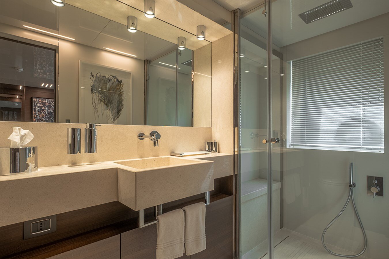 2017-ferretti-custom-line-121-5-18f3ae