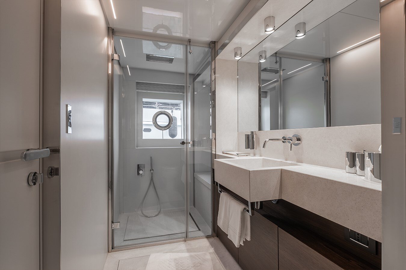 2017-ferretti-custom-line-121-5-18f3ae