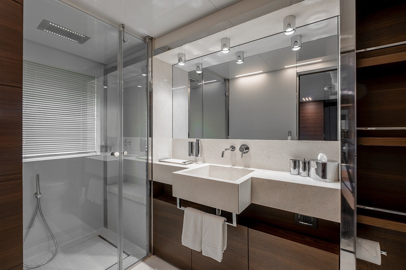 2017-ferretti-custom-line-121-5-18f3ae