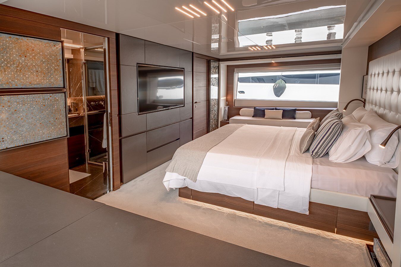 2017-ferretti-custom-line-121-5-18f3ae